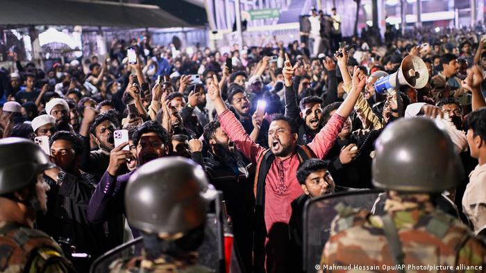 Violence erupts in Bangladesh after death of youth leader<br><br>