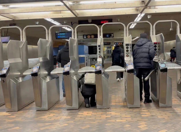 NYC subway fare jumpers easily beat anti-theft 'fins' as MTA spends $7 ...