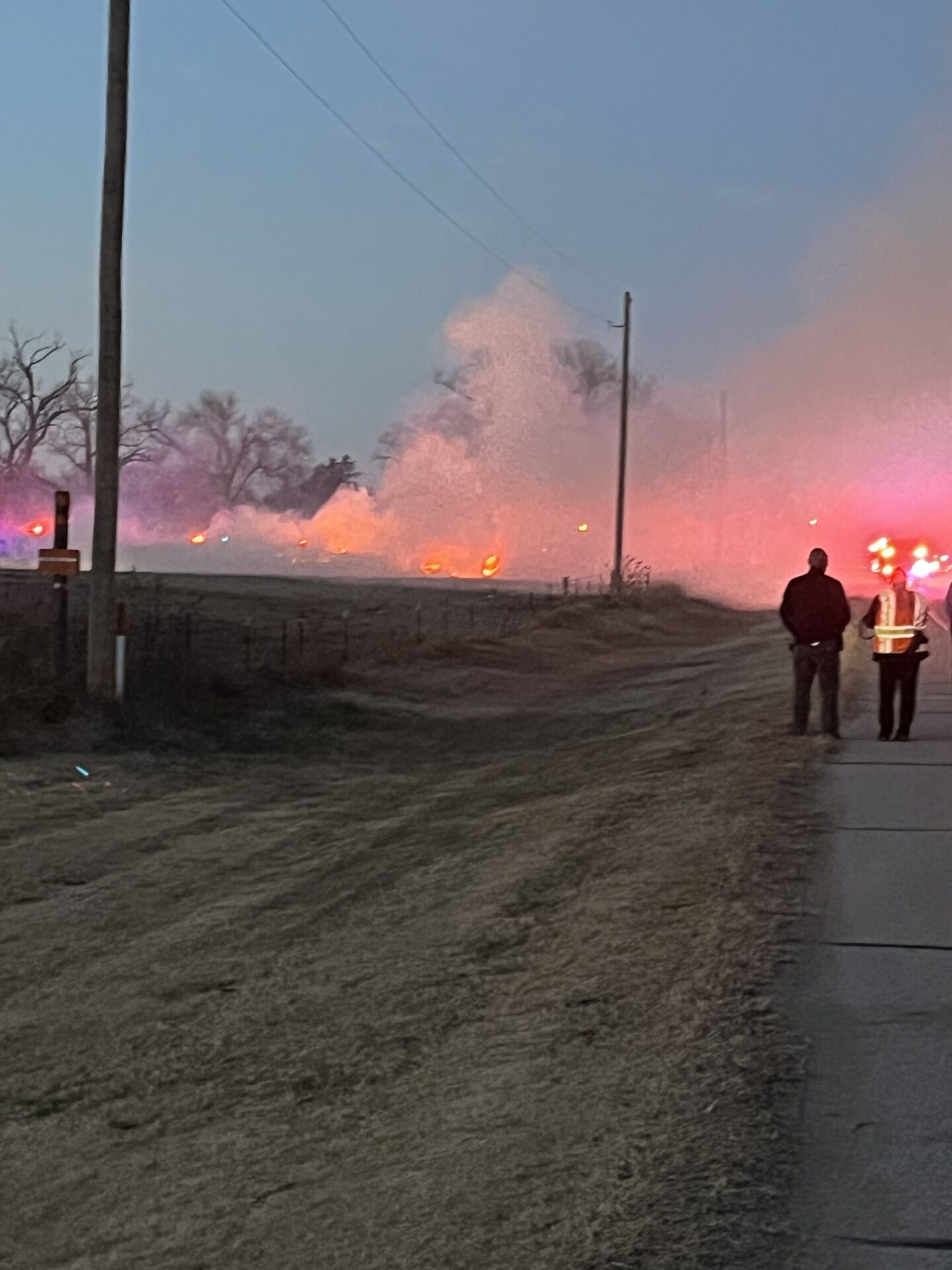 Live blog: Evacuation order lifted after wildfire burns hundreds of ...