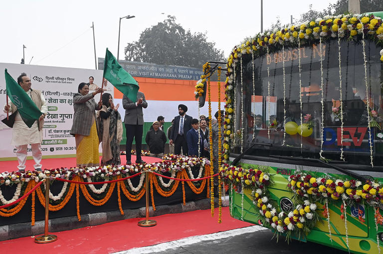 Dhaula Kuan-Dharuhera e-bus service flagged off