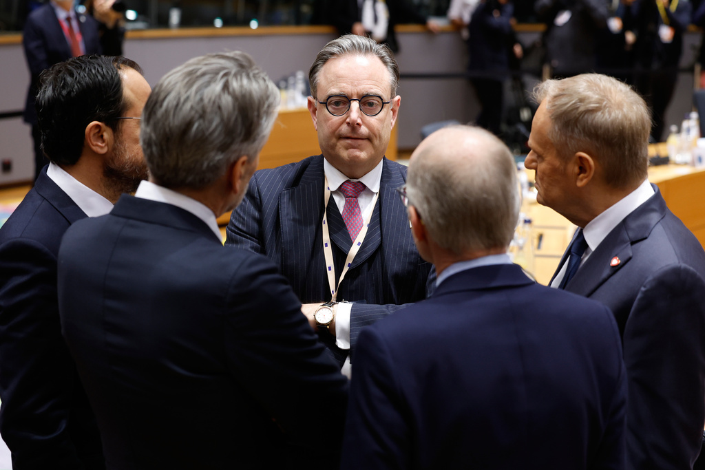 EU talks stall on massive loan to Ukraine using frozen Russian assets