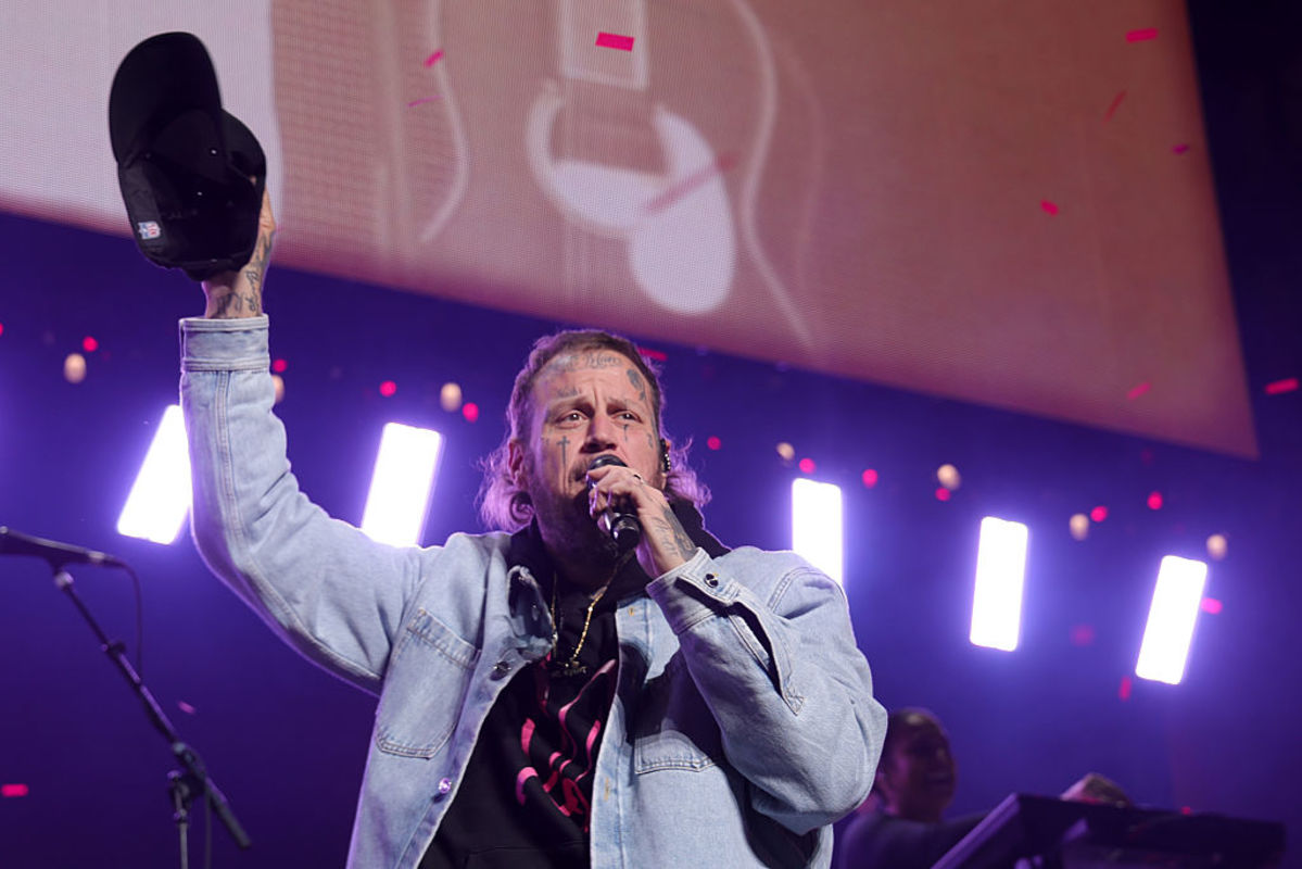 Jelly Roll receives major news following remarkable transformation<br>