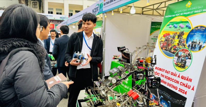 Công nghệ không thể thay thế người thầy