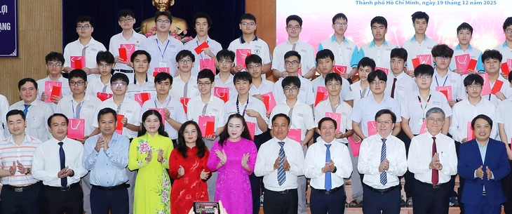 TP.HCM 'ra quân' đội tuyển hùng hậu thi học sinh giỏi quốc gia THPT