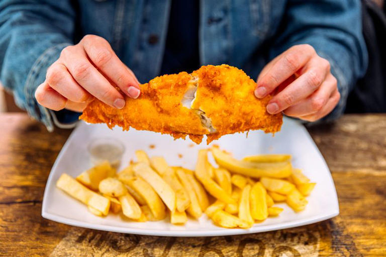 Man says we're all eating fish and chips wrong and it's baffled top