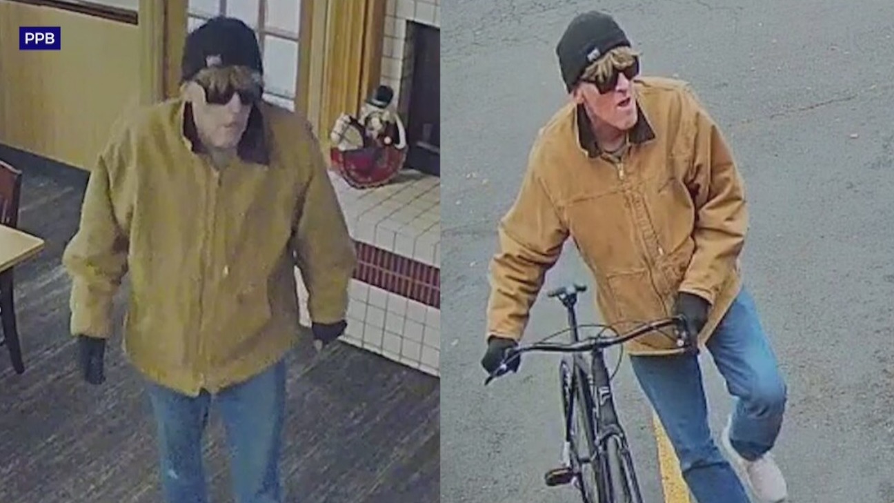 Man accused of robbing restaurant at gunpoint sought
