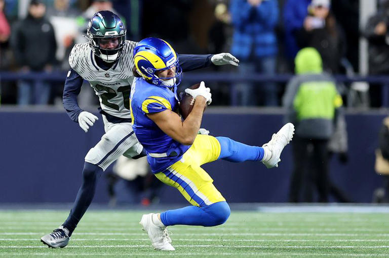 Charissa Thompson calls out Seahawks fans who left before miraculous ...