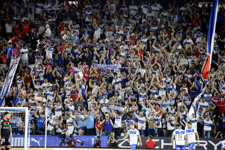 Alta demanda en el Claro Arena: la UC llega a 6 mil abonados tras la ...