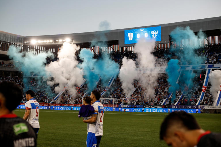 La UC llega a su meta: el Claro Arena completa 14 mil abonos para la ...
