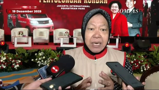 Risma Minta Pemerintah Bantu Korban Bencana Tanpa Pilih Kasih