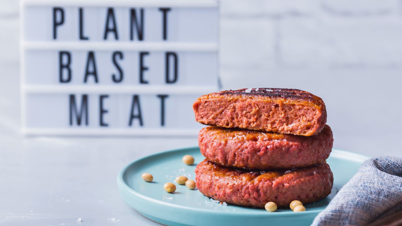 ‘I Want Real Cheese': Vegetarian Slams Supermarkets for Pushing Veganism on Shoppers