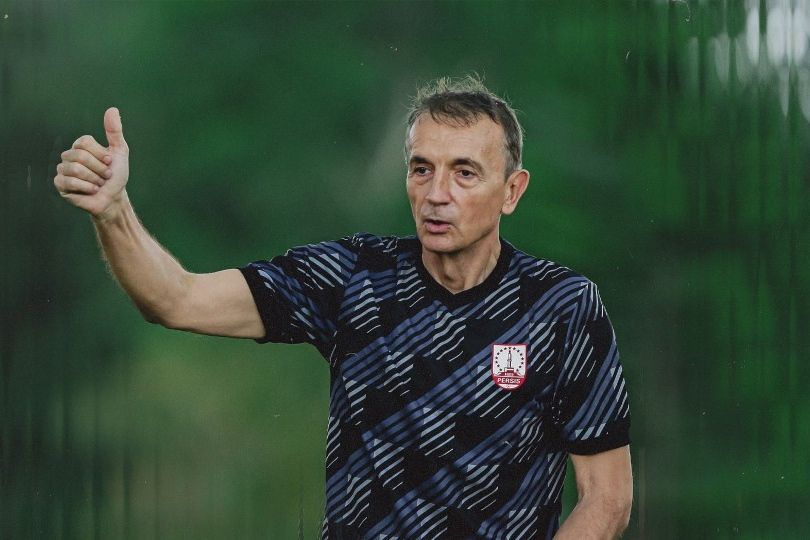 Persis Solo Hadapi Dewa United, Milomir Seslija Tuntaskan Taktik untuk Kemenangan Pertama