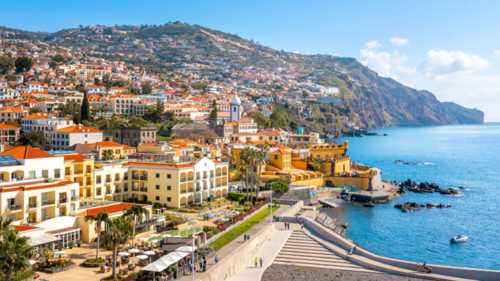 Americans can fly nonstop to this sunny European destination breaking all-time records<br>