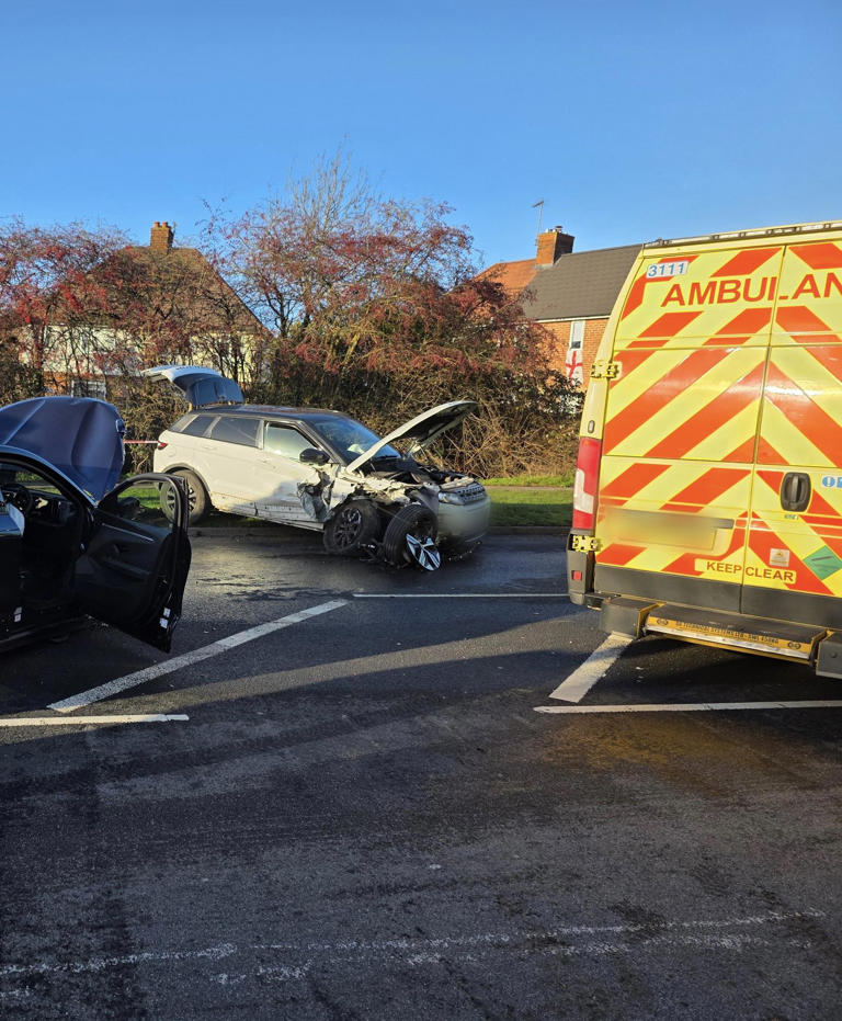 Police issue update on crash involving three cars along busy Derbyshire ...