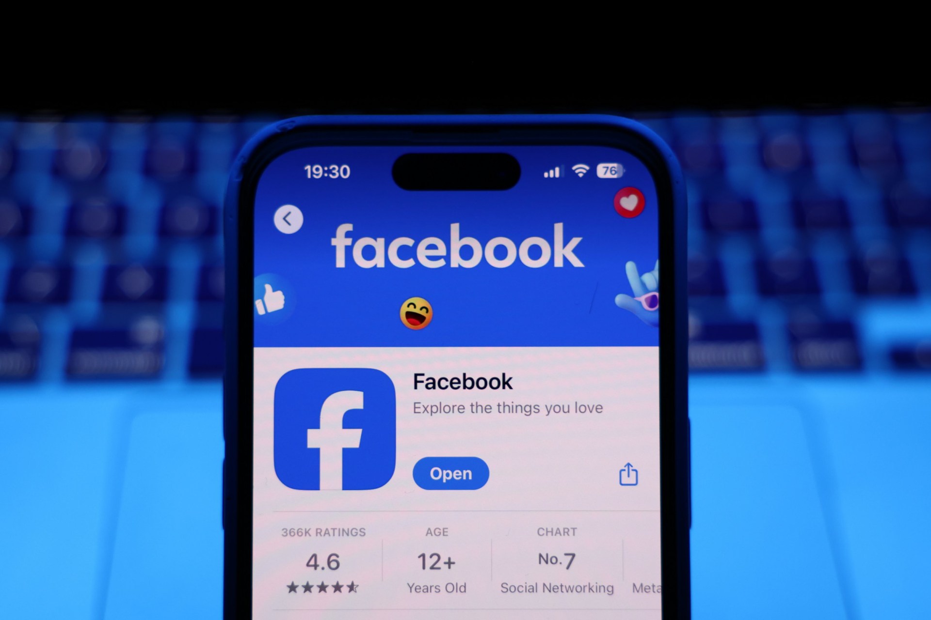 You may soon have to pay to post links on Facebook