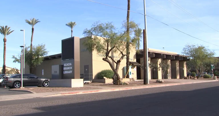 Group trying to secure historic status for Phoenix library building