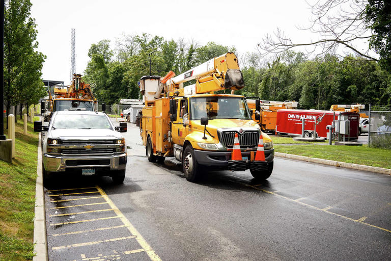 Bridgeport demolition work takes out utility pole, cuts power Friday ...