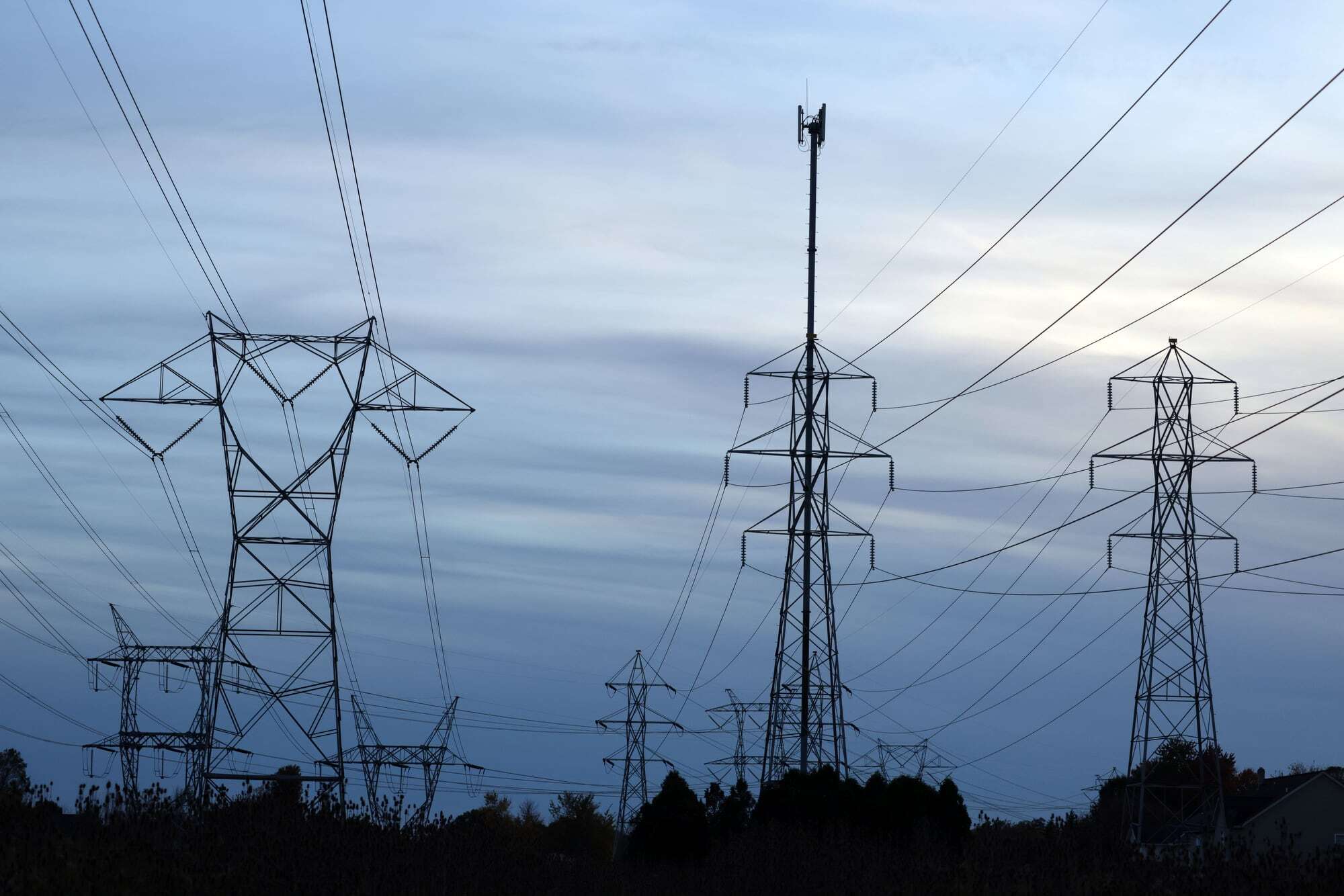 Blackouts, power bill spikes in 2026: Blame state leaders for power-sucking data centers