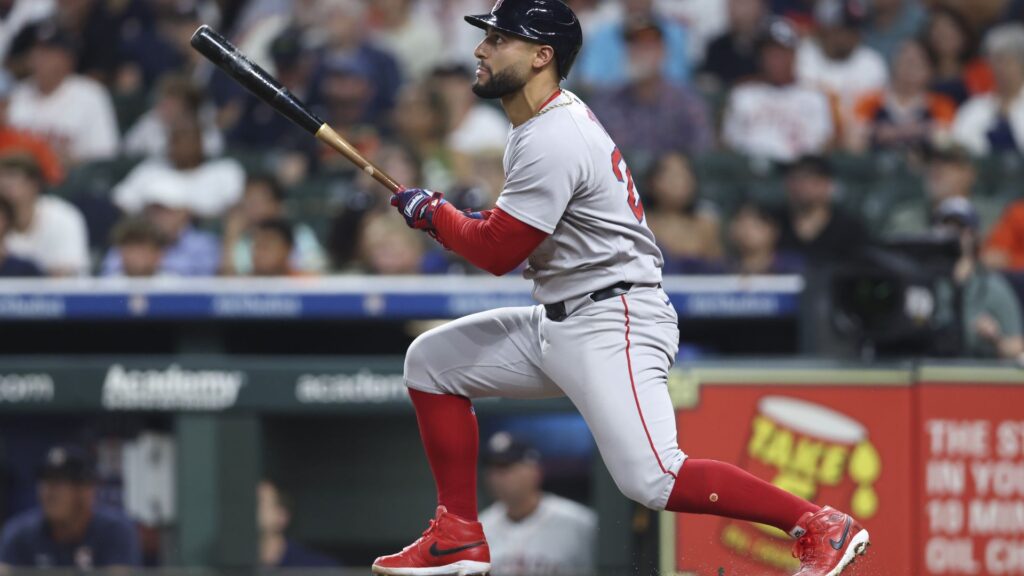 Report: Red Sox lose free agent infielder to American League team<br>