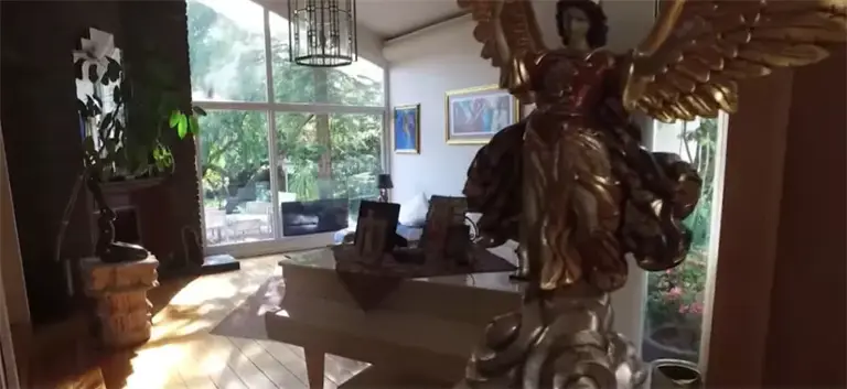 Maribel Guardia tiene una profunda devoción al San Miguel Arcángel. Foto: cortesía.