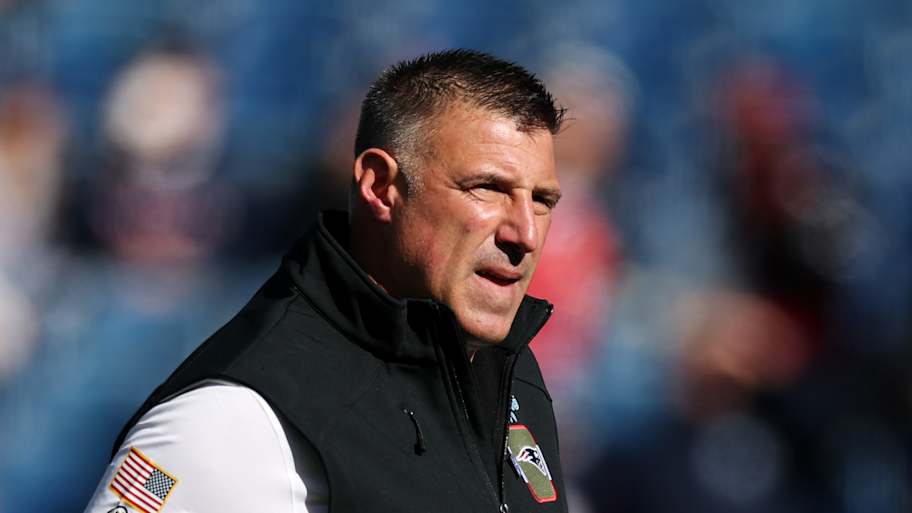 Mike Vrabel delivers the Patriots injury news fans feared ahead of SNF<br><br>