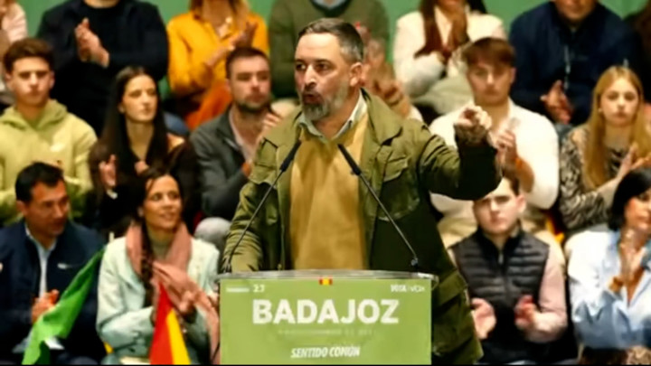 Abascal cierra la campaña con ataques contra el bipartidismo: PP y PSOE ...