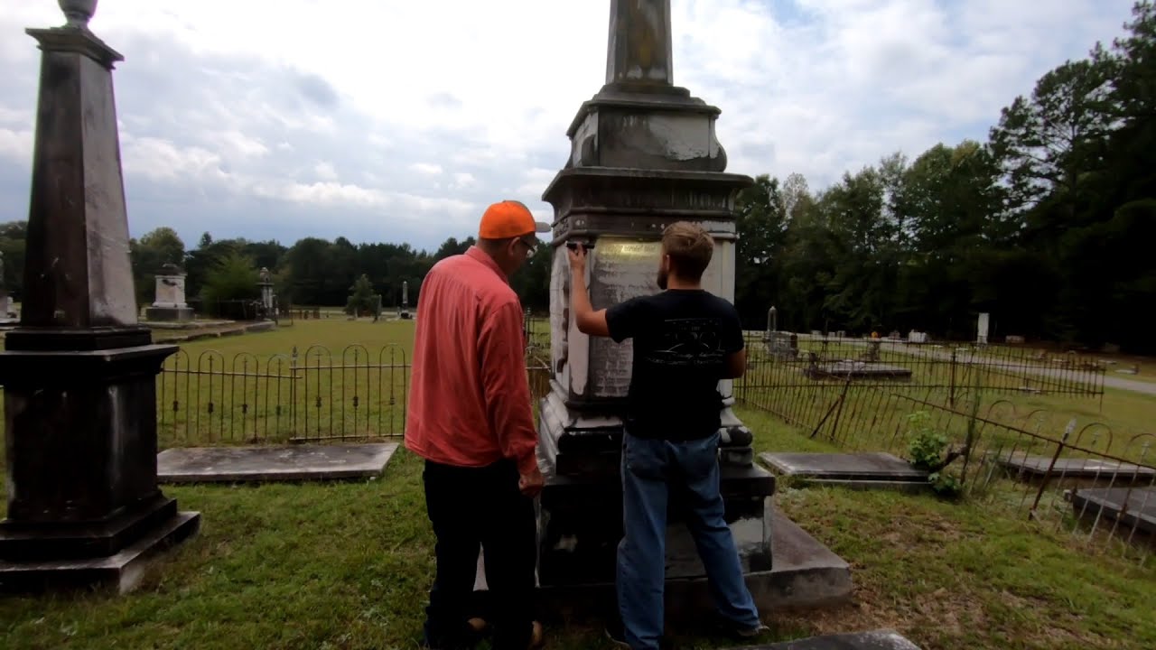 A general’s grave preserved for 166 years