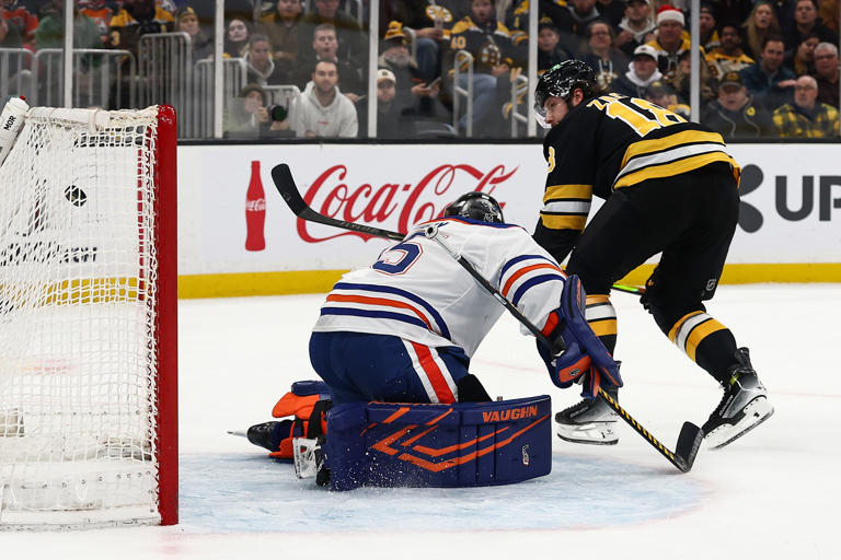 NHL injuries: Oilers goaltender Tristan Jarry departs Thursday's game ...