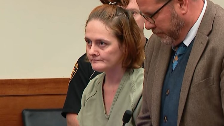 Woman indicted in Columbus 'serial killings' pleads guilty to murder