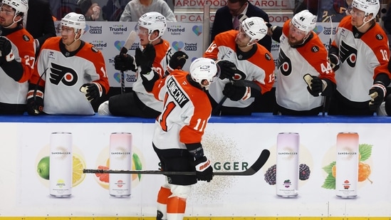 Tim Saunders suspension: What did Flyers announcer say? Hot mic moment ...