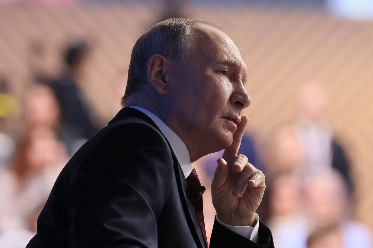 Putin responde a perguntas dos russos e diz-se disposto a acabar com ...