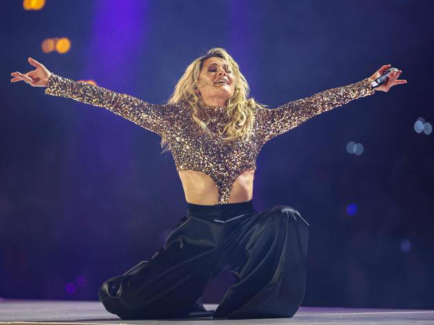 Auf Metallica folgt Helene Fischer, die ebenfalls gleich zweimal auf Bühne im Waldstadion stehen wird.