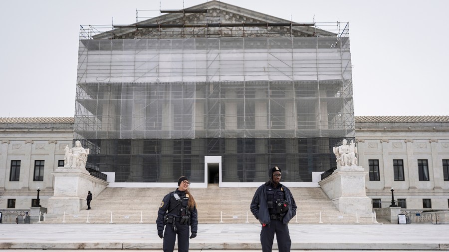 Trump’s win streak on Supreme Court emergency docket breaks<br><br>