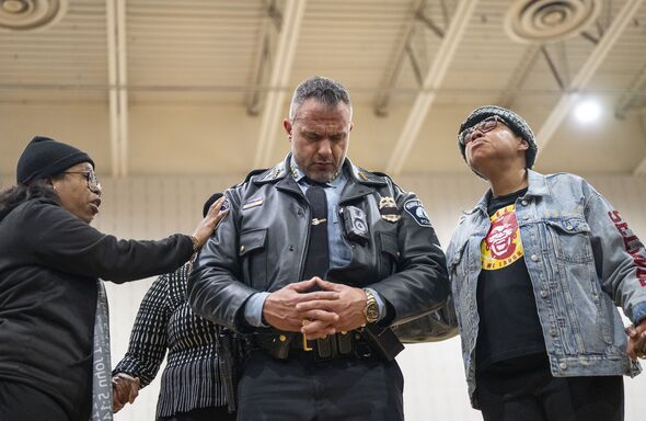 Trump officials attack Minneapolis police chief for comparing ICE raids ...