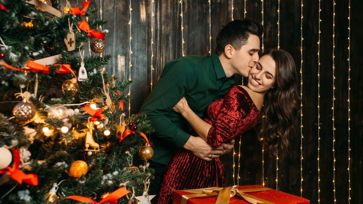 Words of love to dedicate to your partner at Christmas and make them ...