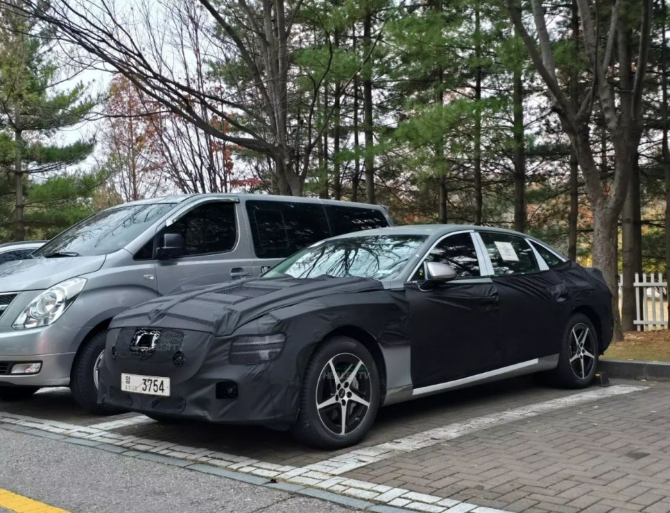 The luxury doomsday device leaked: Genesis just built a V2L hybrid that ...
