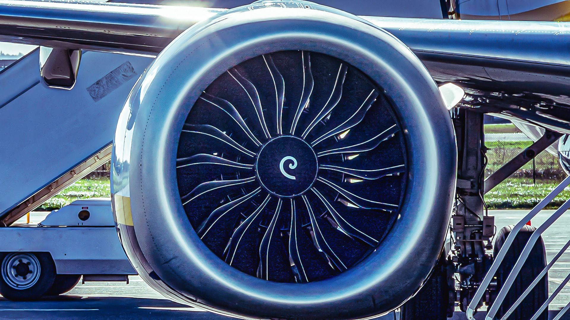 Is it true that the Boeing 737 MAX & Airbus A320neo are powered by the ...