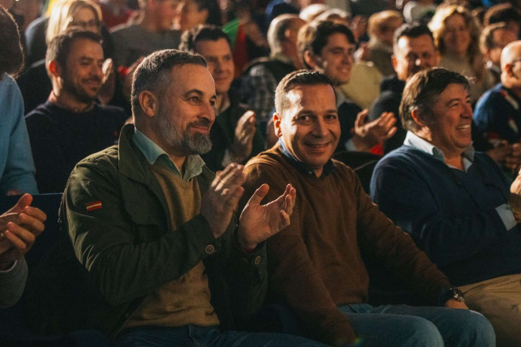 Vox dispara contra el bipartidismo para condicionar Extremadura bajo la ...