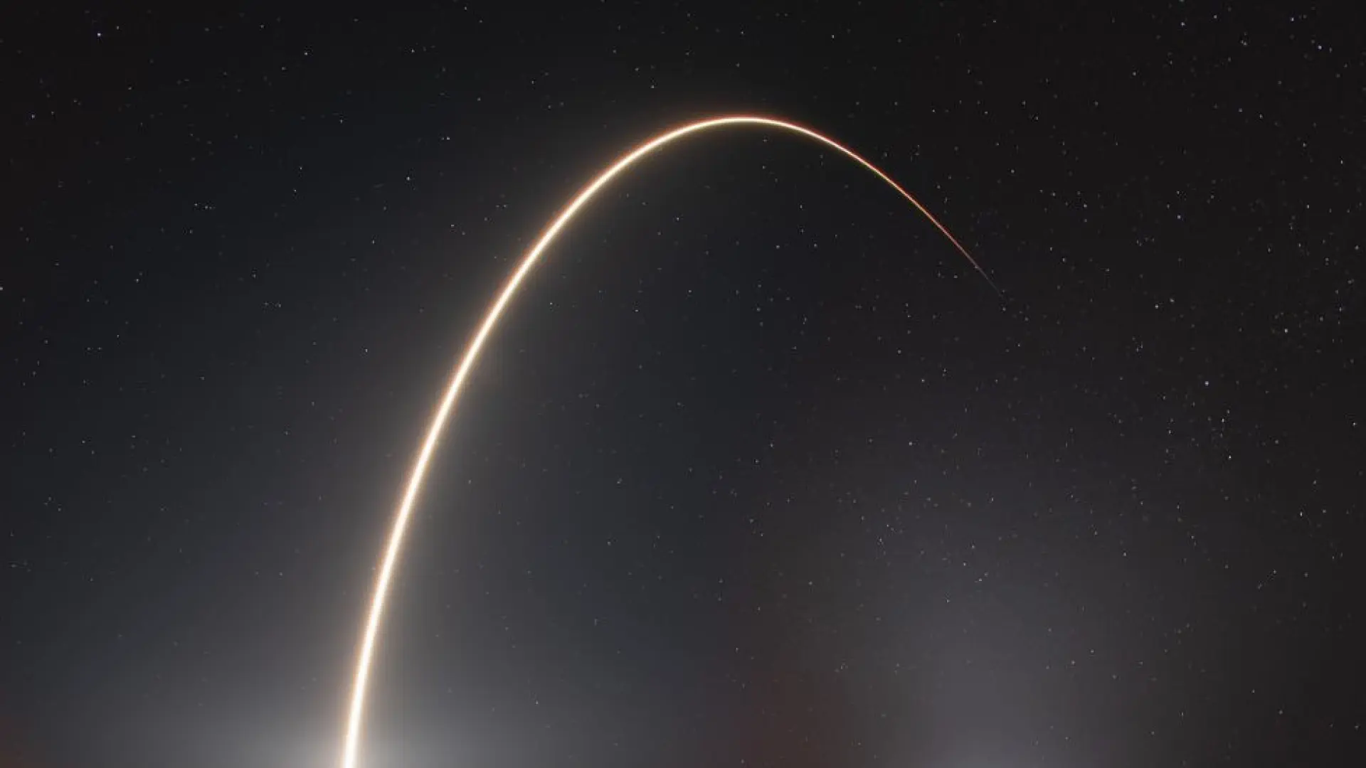 Un satélite de Elon Musk pierde el control en el espacio y obliga a ...