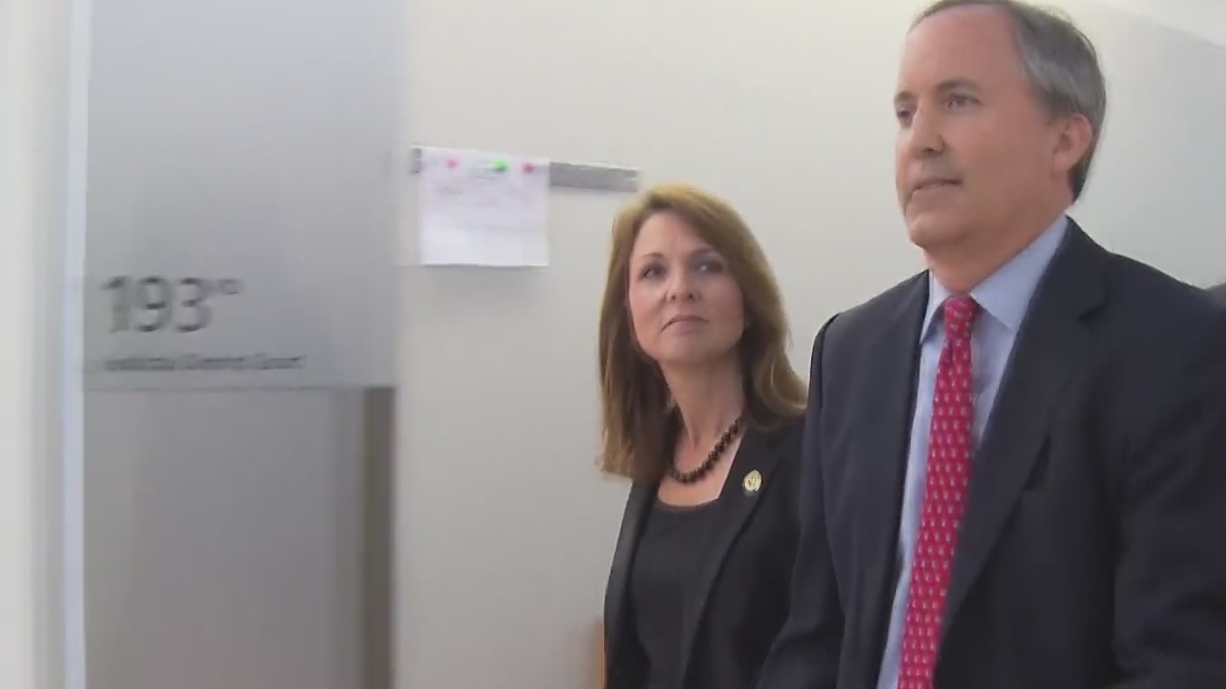Divorce proceeding records between Texas AG Ken Paxton and his wife Sen ...
