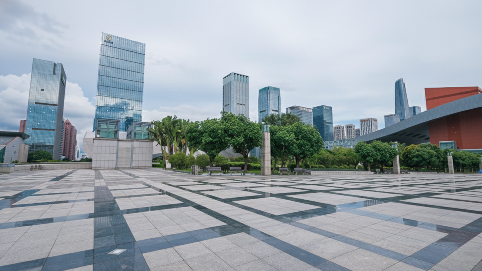 漫步深圳充滿未來感的城市廣場