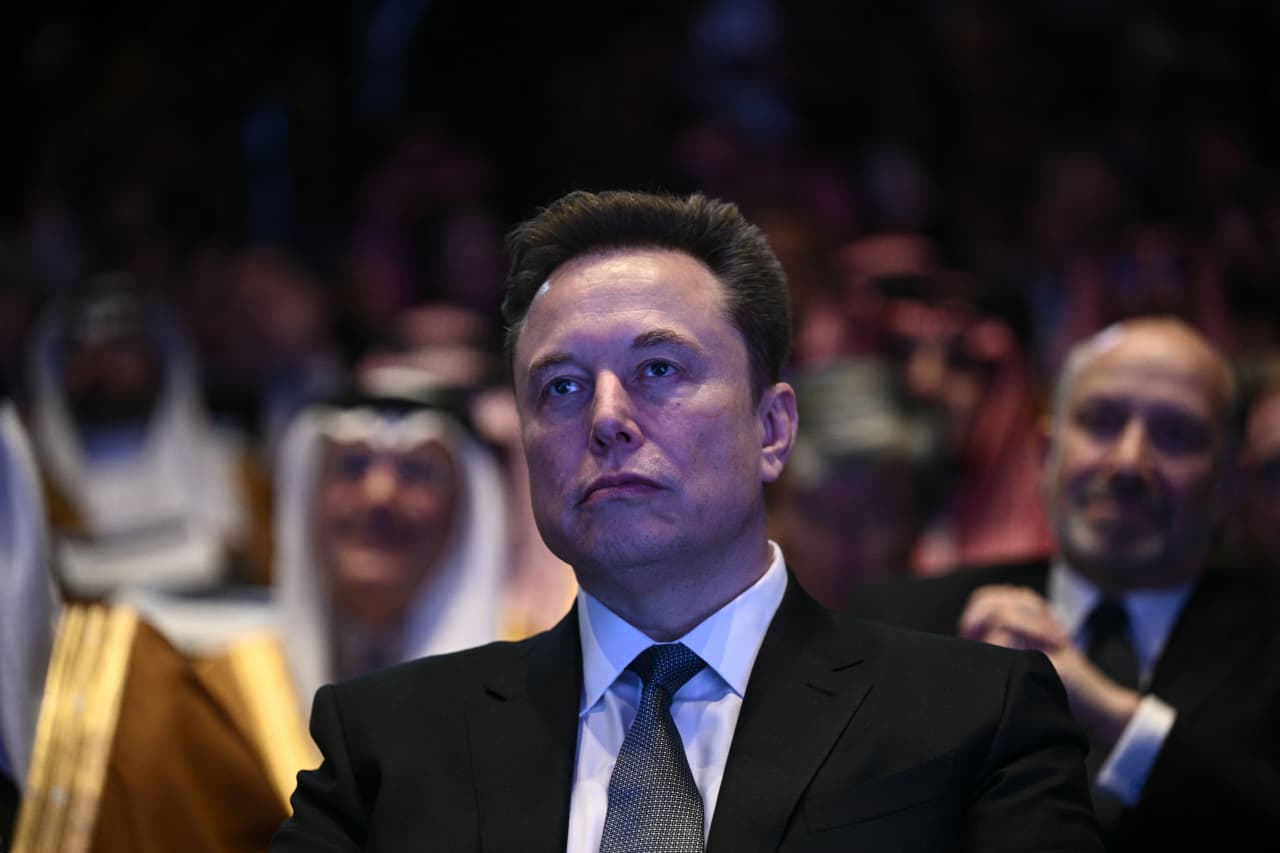 Elon Musk just got a $138 billion pay day—sort of. What to know<br><br>