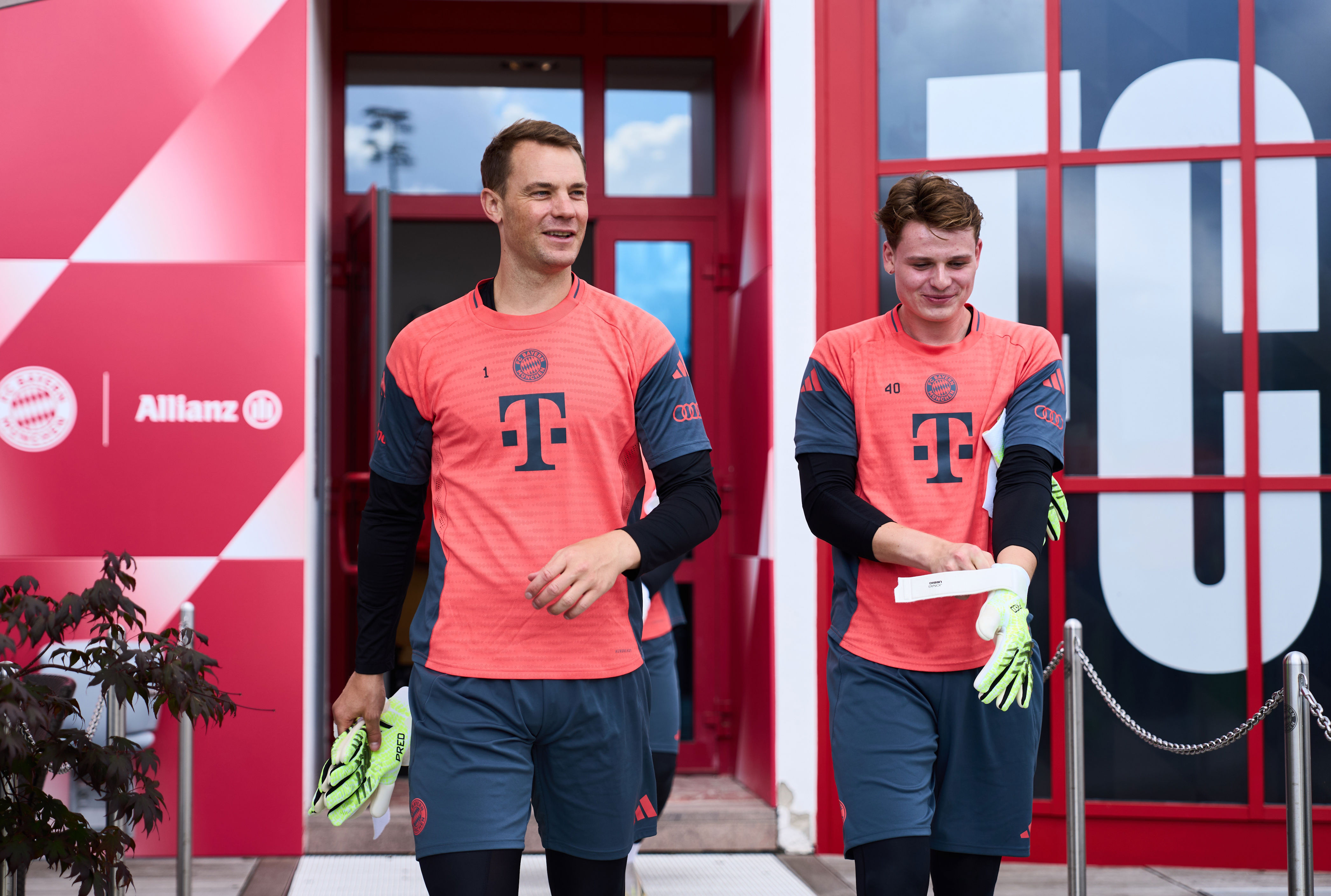 How Bayern Munich is grooming its successor to Manuel Neuer