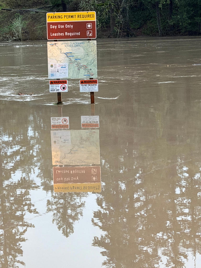 Live updates: Clackamas Co. ends most evacuation orders; Salem 'Be ...
