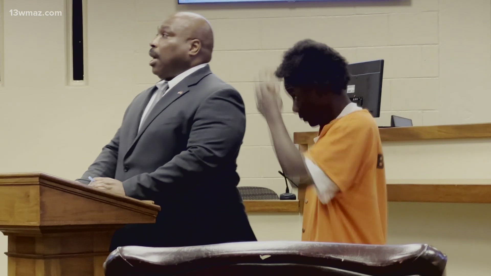 17-year-old charged in deadly shooting at east Macon convenience store