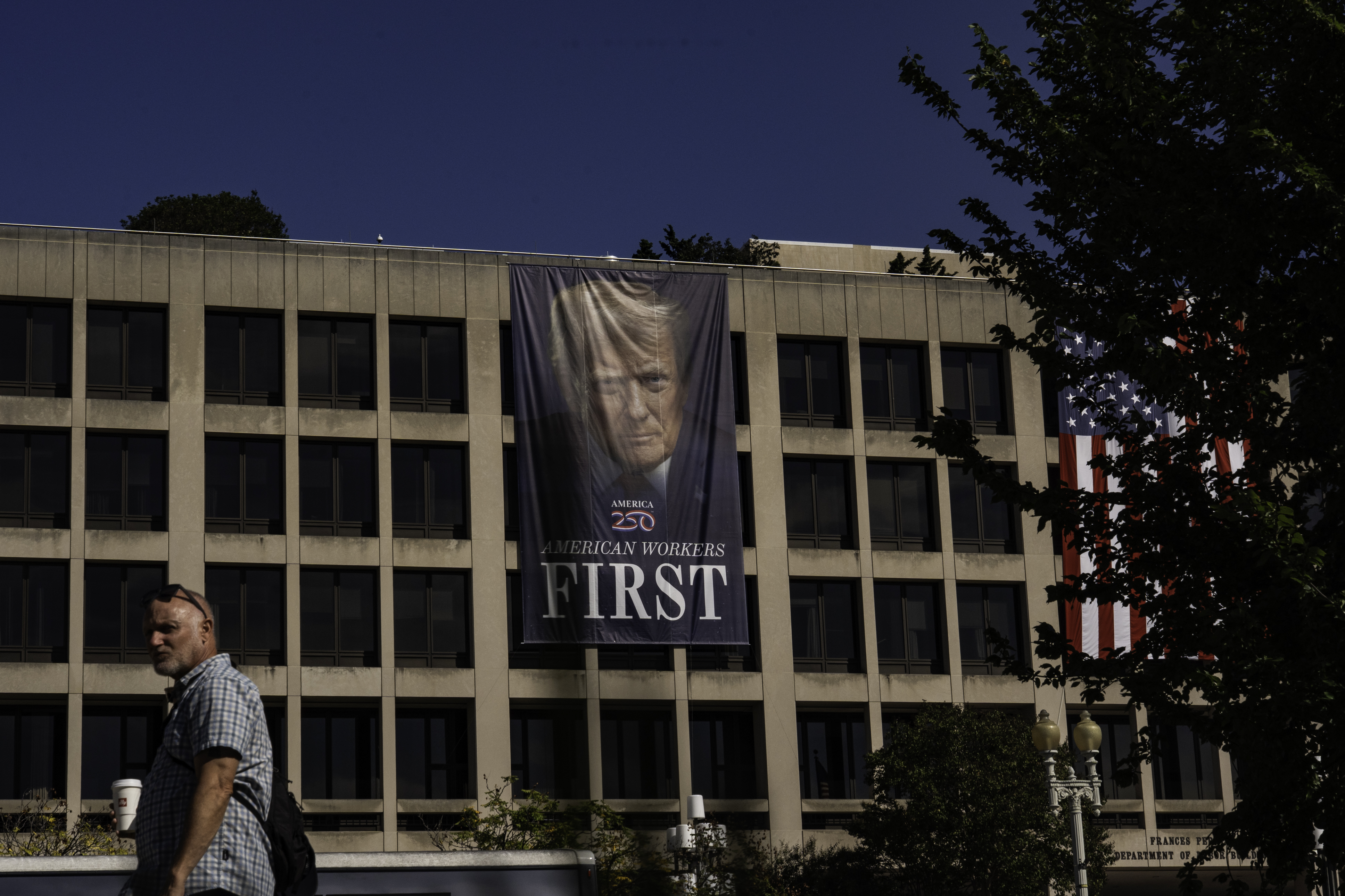 Government’s historic role as trusted information source is under threat<br>