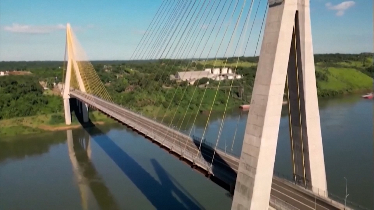 Integration bridge opens connecting Brazil and Paraguay