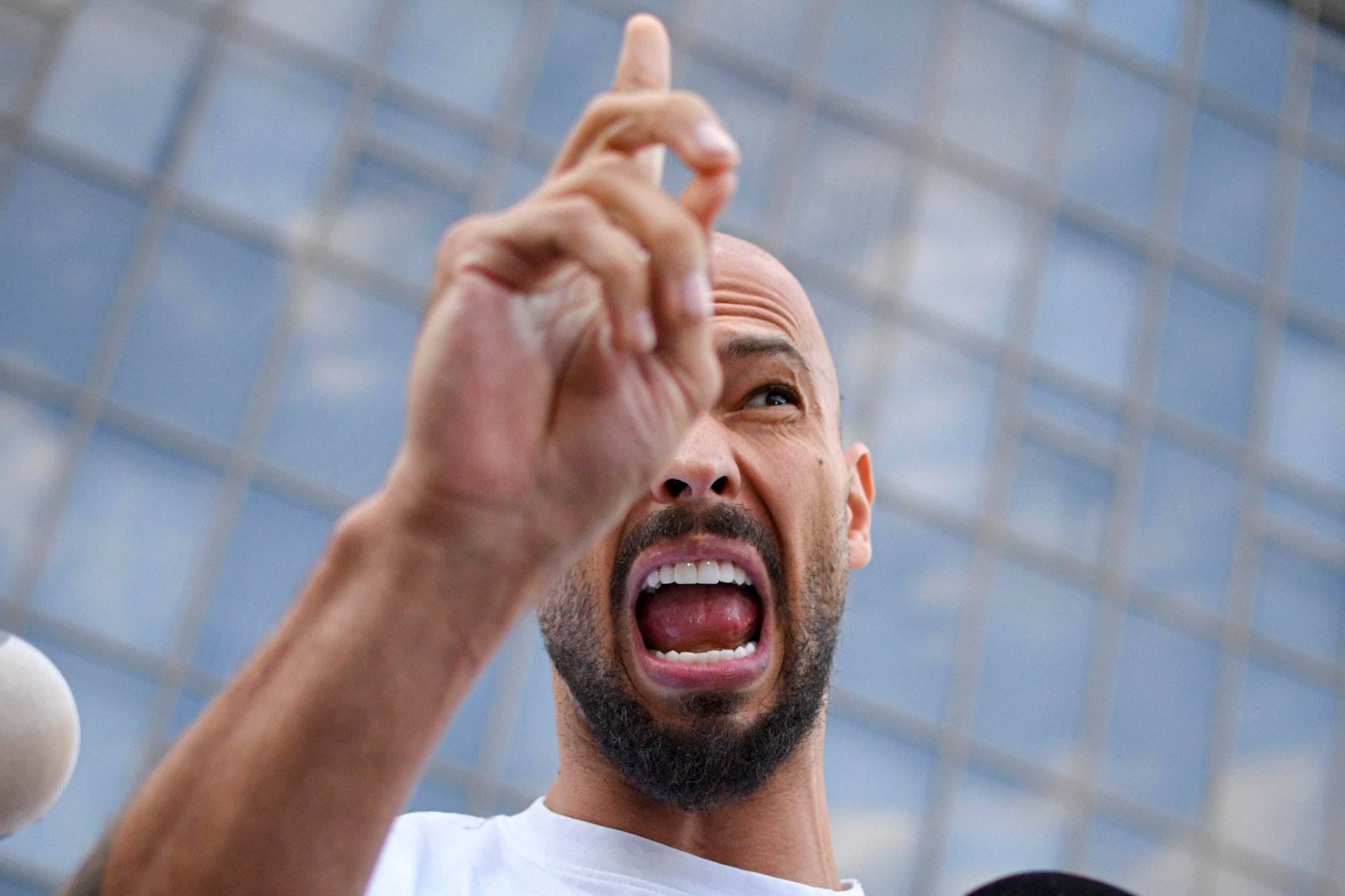 Starmer pressured to intercept Andrew Tate in Dubai to face trial for ...