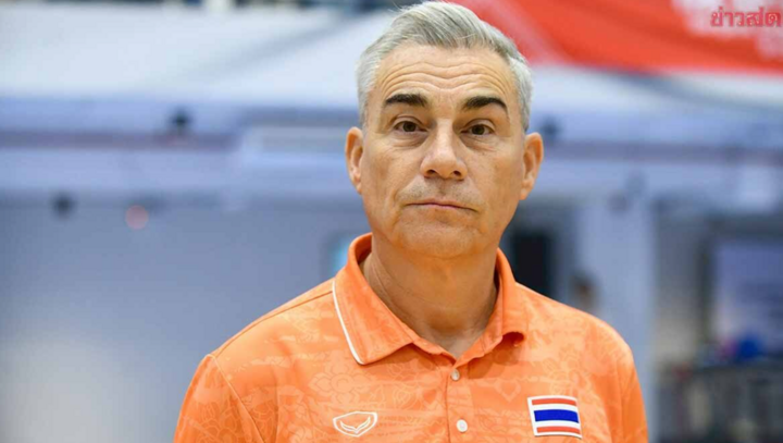 Dẫn dắt đội Thái Lan thua bẽ bàng, cựu HLV tuyển Việt Nam xin lỗi