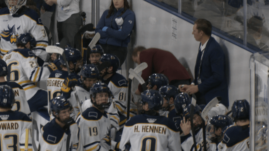Augustana sets program scoring record in 7–4 win over Omaha